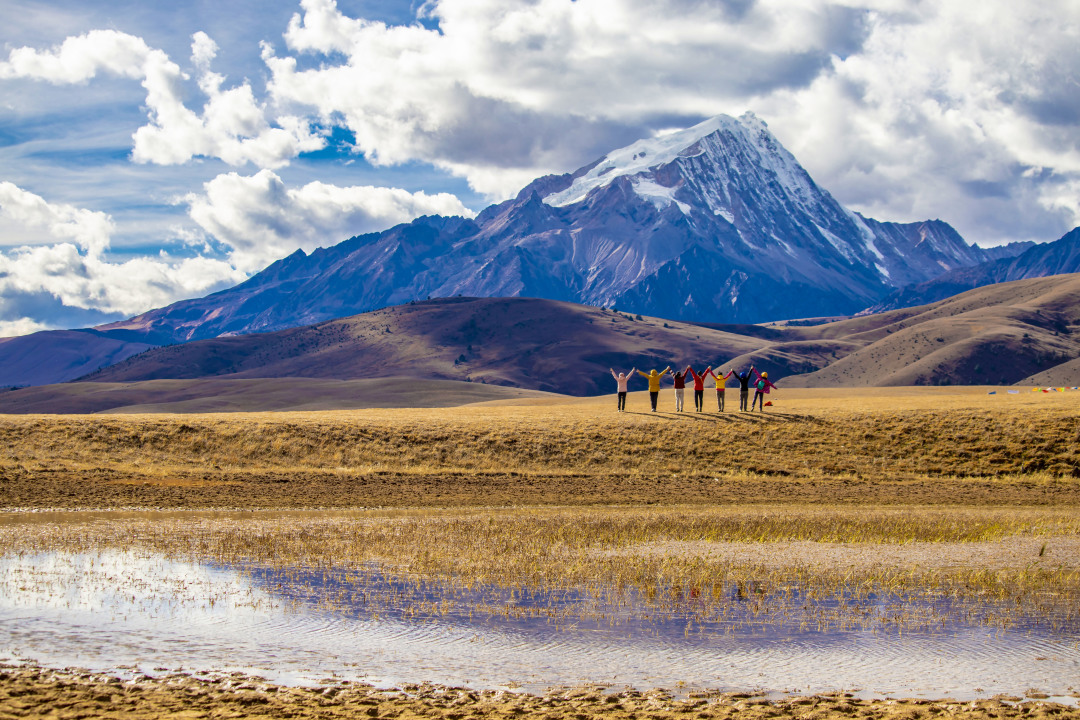 全年排期丨可包团定制雪山盛宴格聂南线穿越达瓦更扎四姑娘山丹巴藏寨